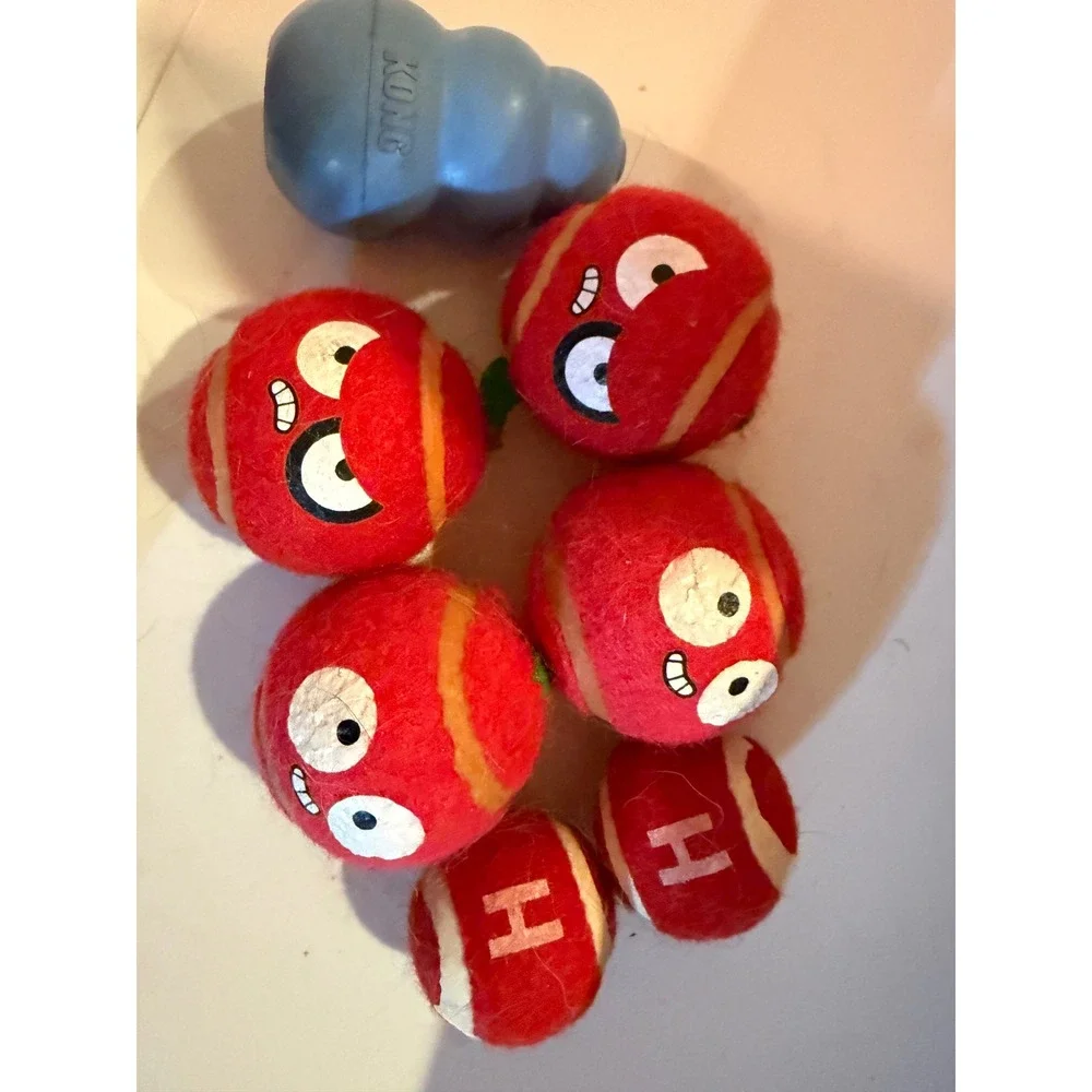 Bark box KONG Blue Rubber Chew Toy and Apple Tennis Ball Bundle 6 Piece Set‎